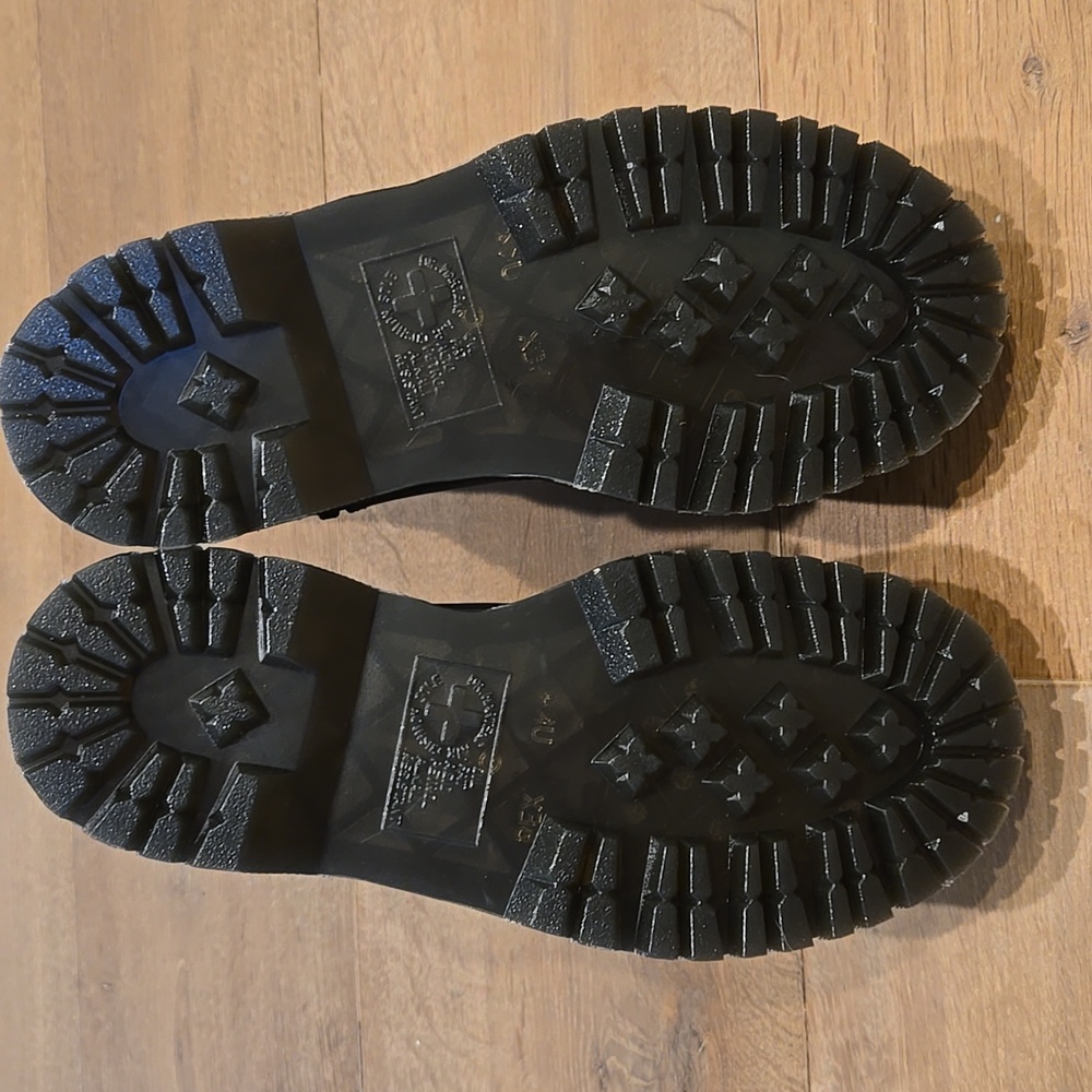 Dr. Martens Blue Combat Boots Women 6 - Picture 7 of 11